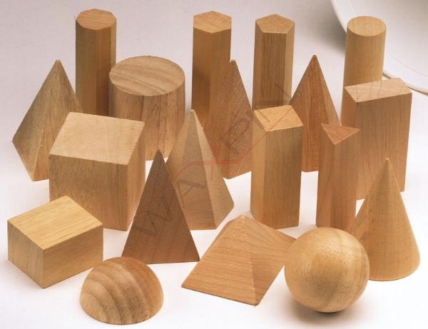 Bryły drewniane - 19 sztuk