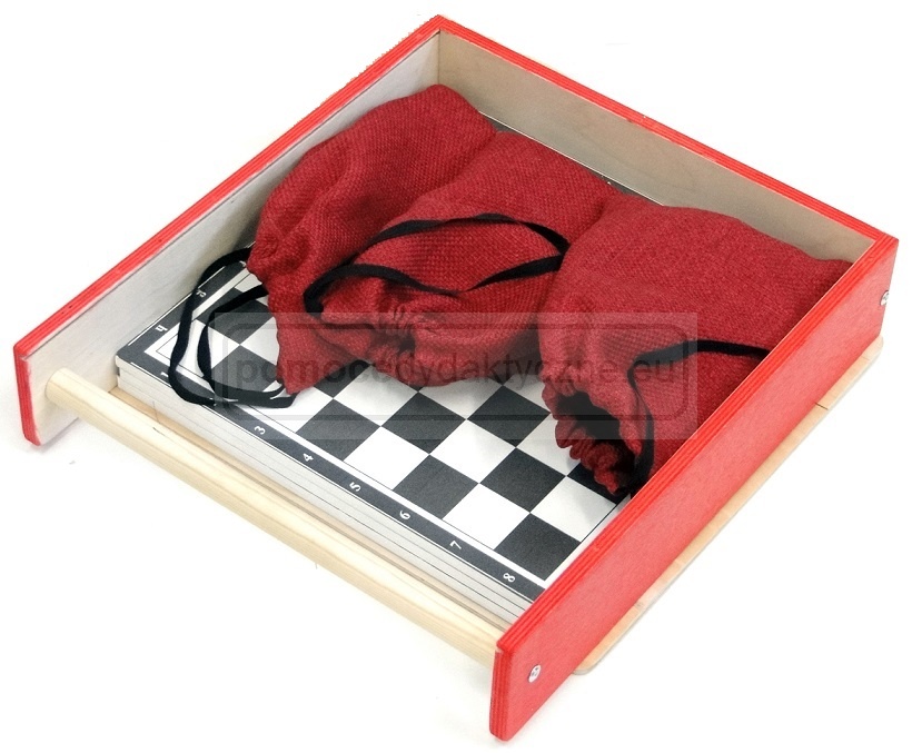 Czerwona walizka szachów - 3 komplety